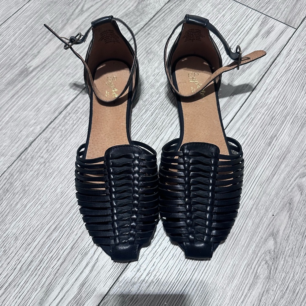 Seychelles sandals